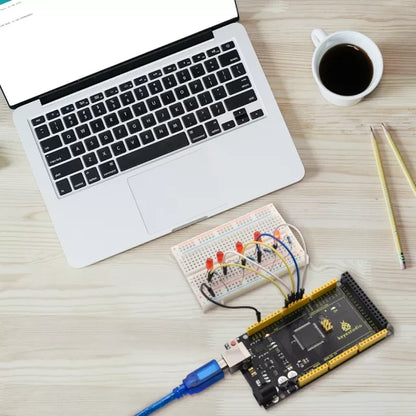 لوحة تطوير MEGA 2560 R3 مع شريحة USB التسلسلية CP2102